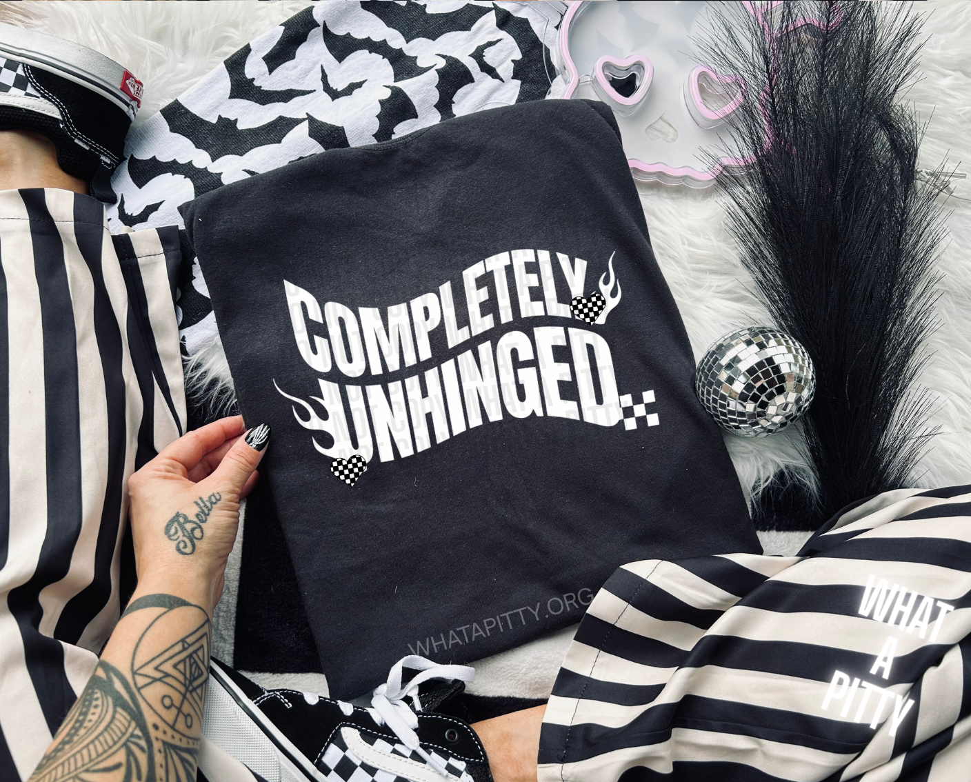 Completely Unhinged grunge