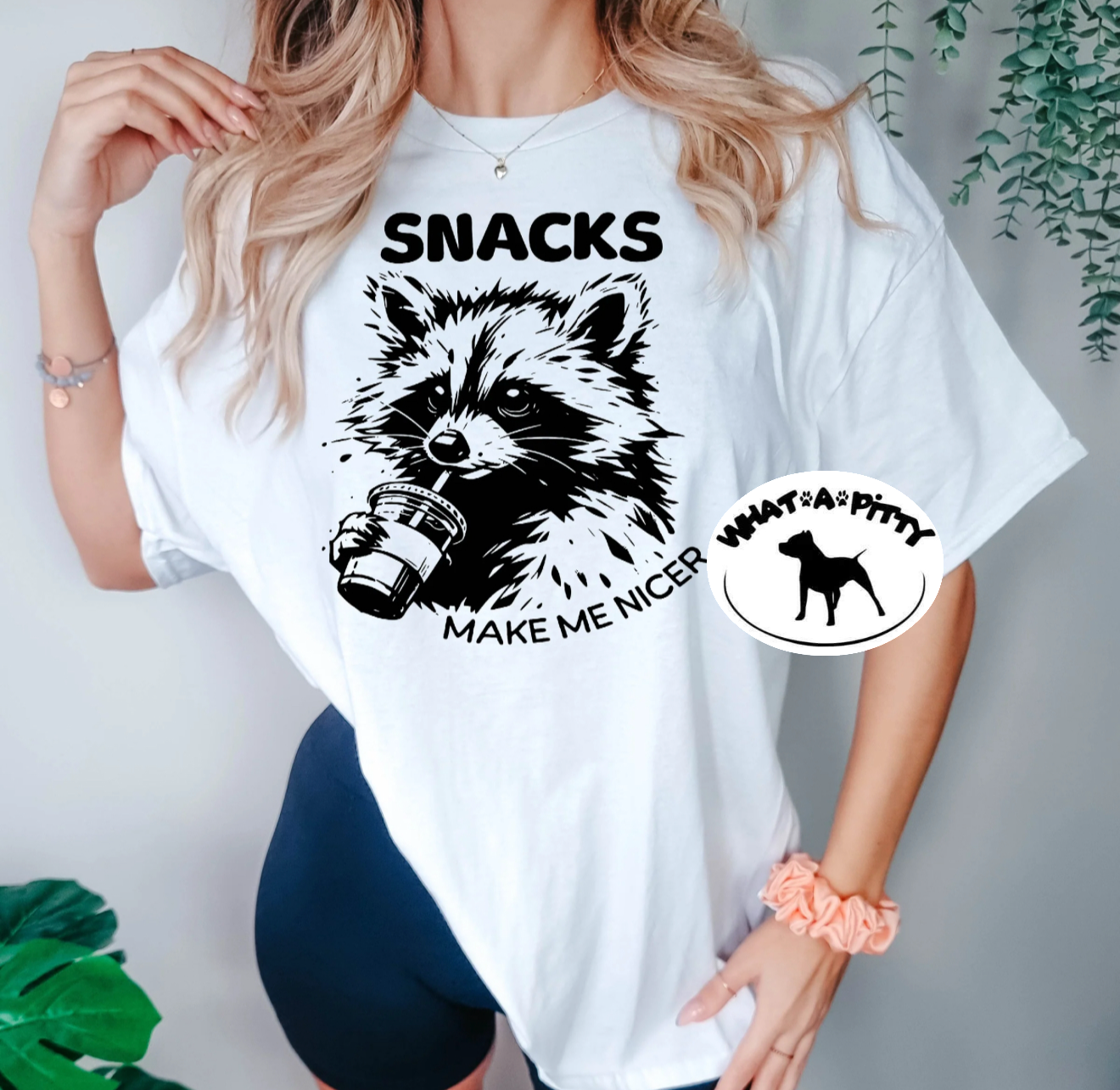 Snacks Raccoon tee