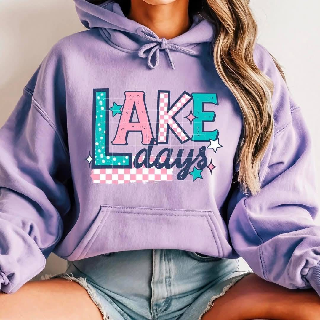 Lake days tee
