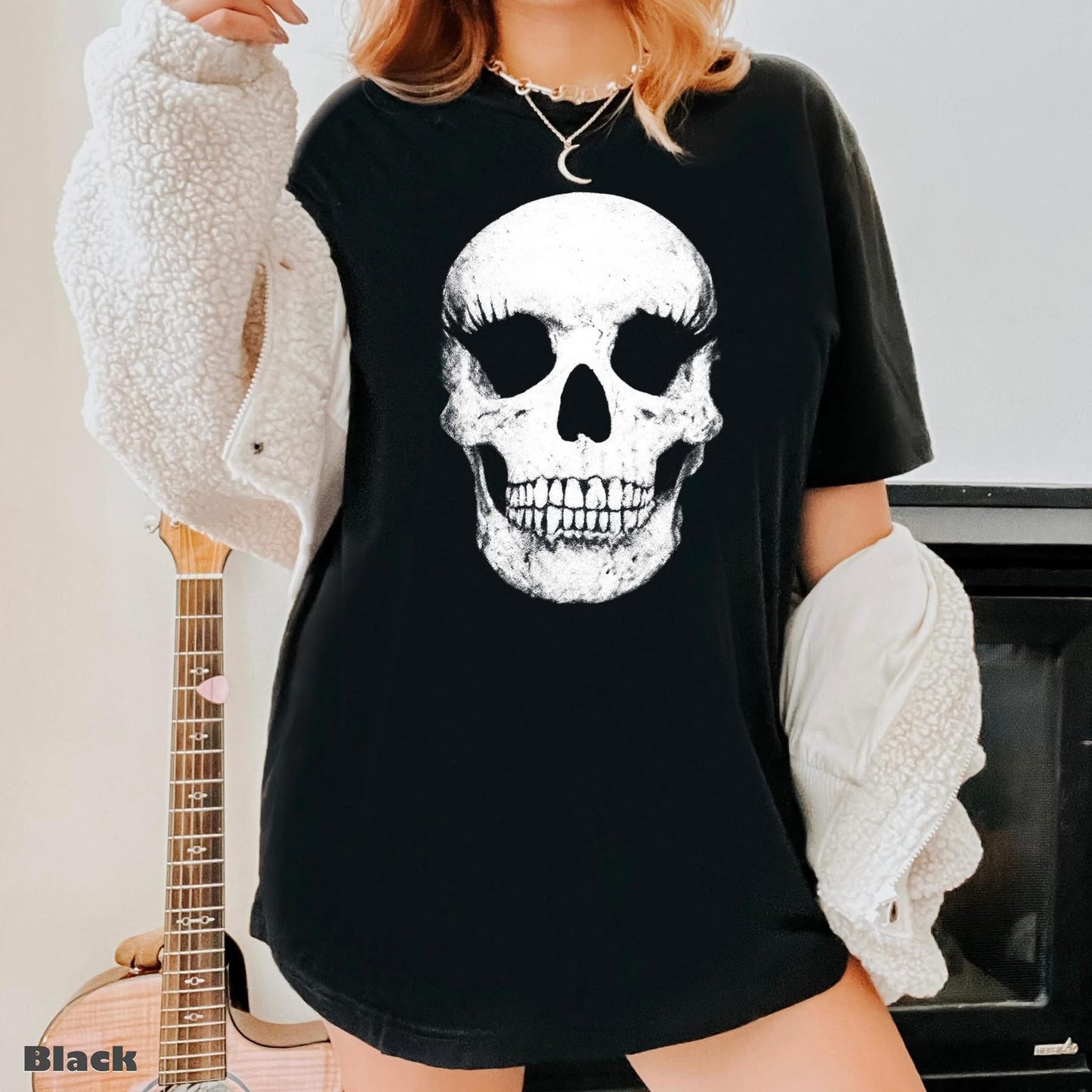 Skull with lashes tee
