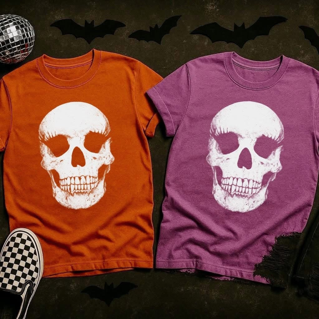 Skull with lashes tee