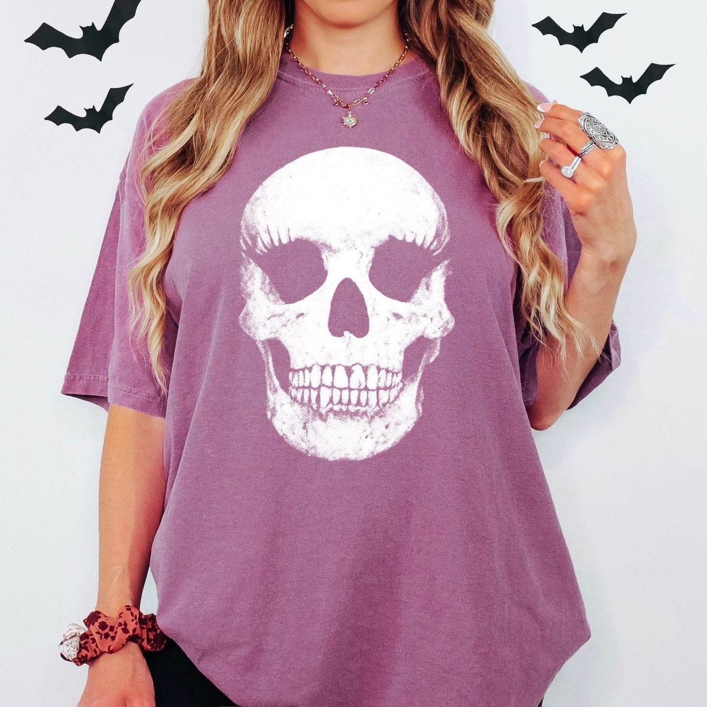 Skull with lashes tee