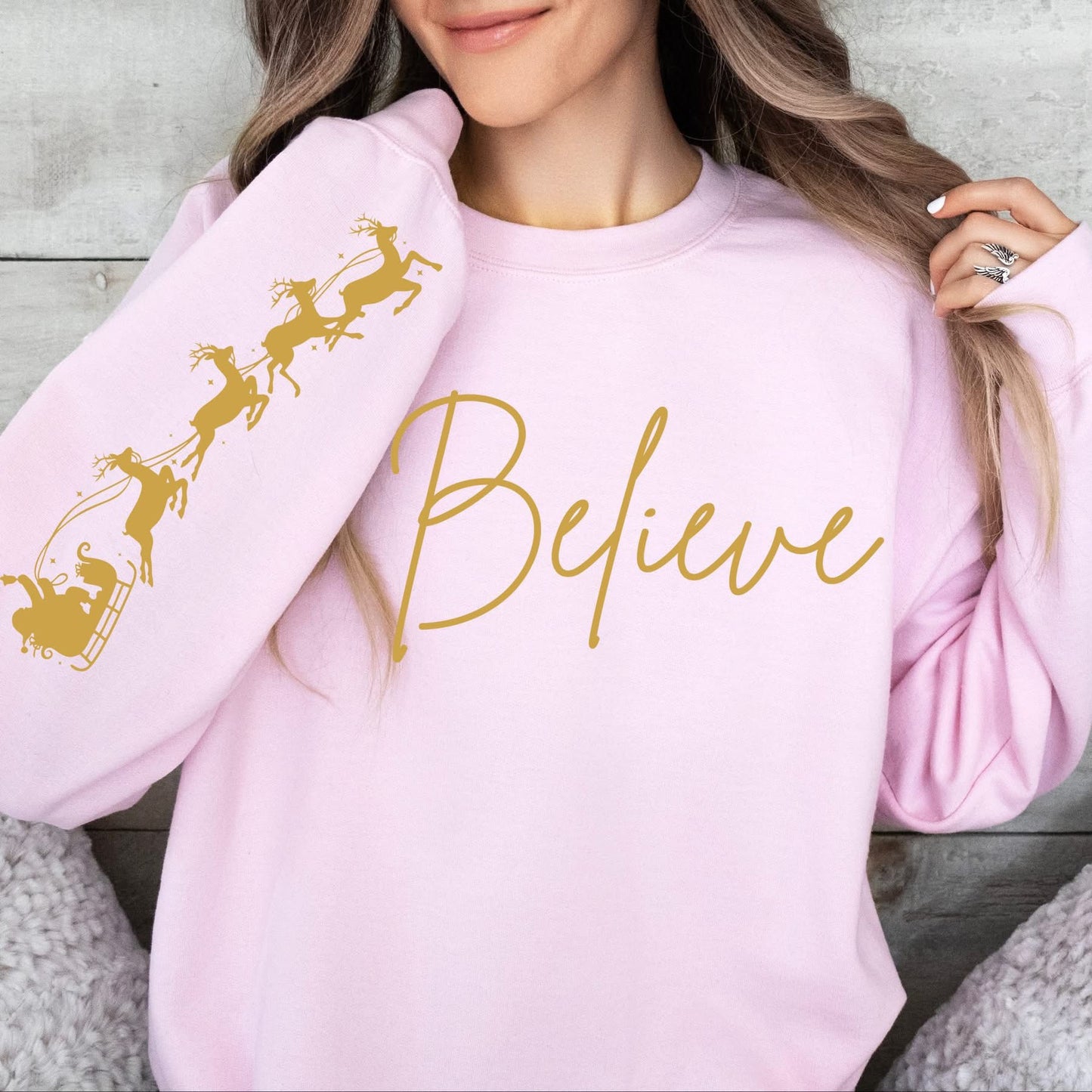 BELIEVE sweatshirt with sleeve design