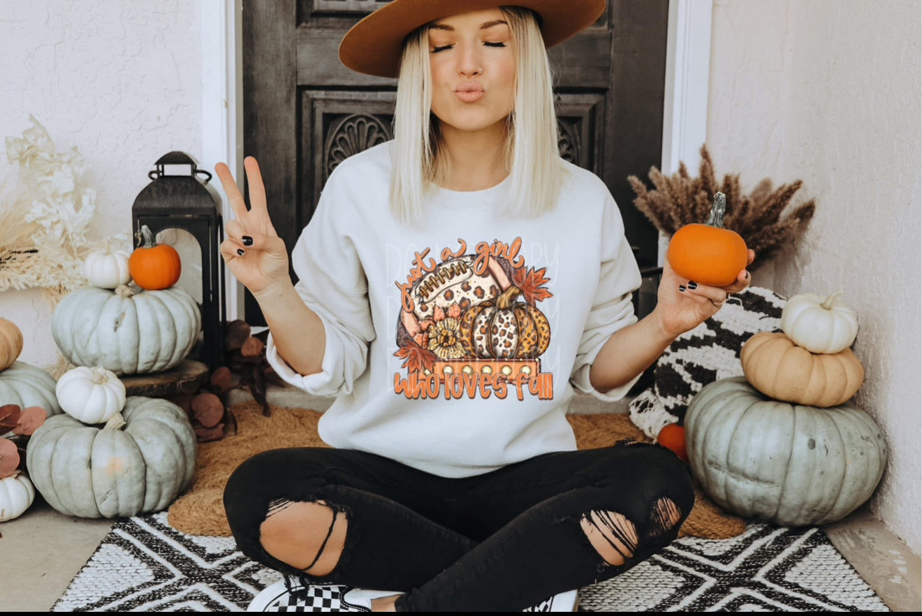 Just a girl who loves Fall tee