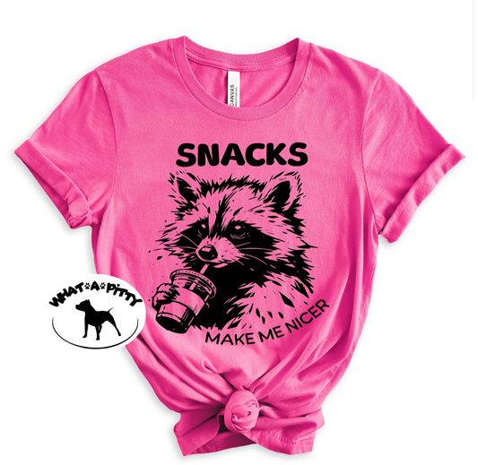 Snacks Raccoon tee