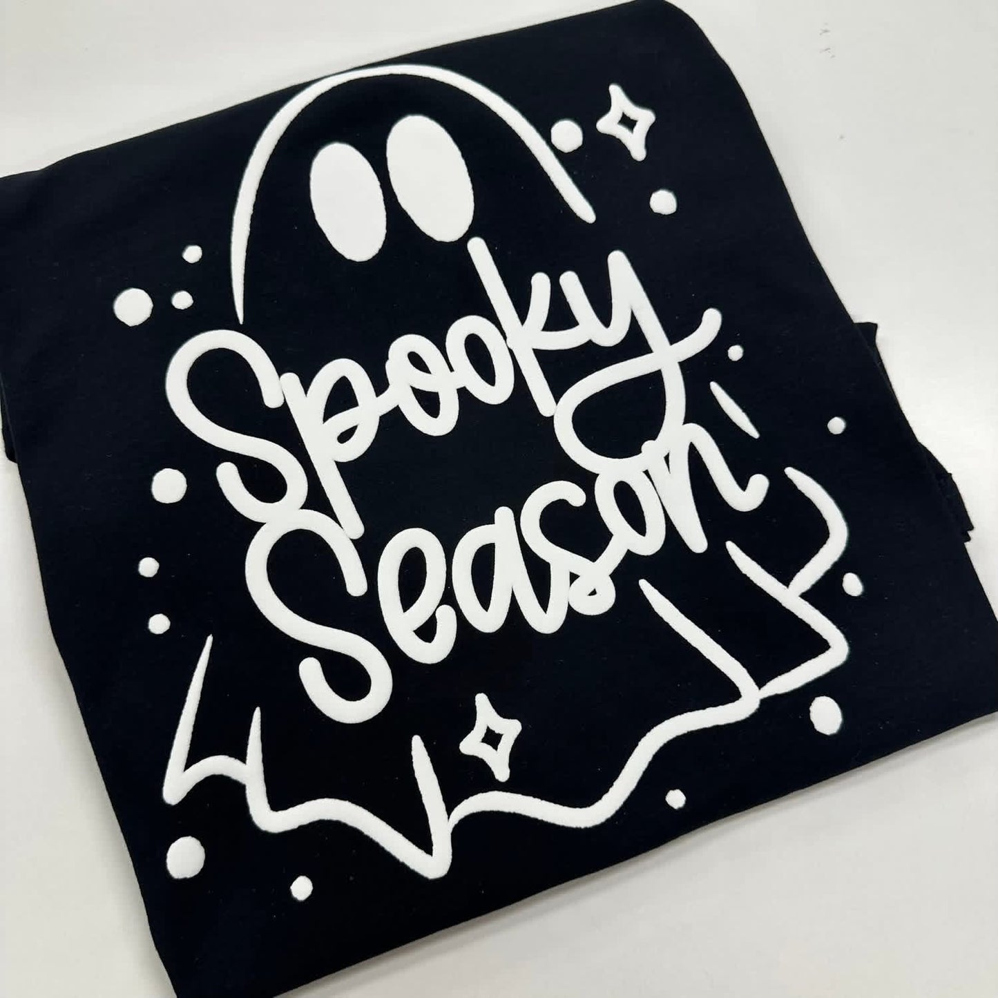 Puff Print - Spooky Season Ghost Outline tee
