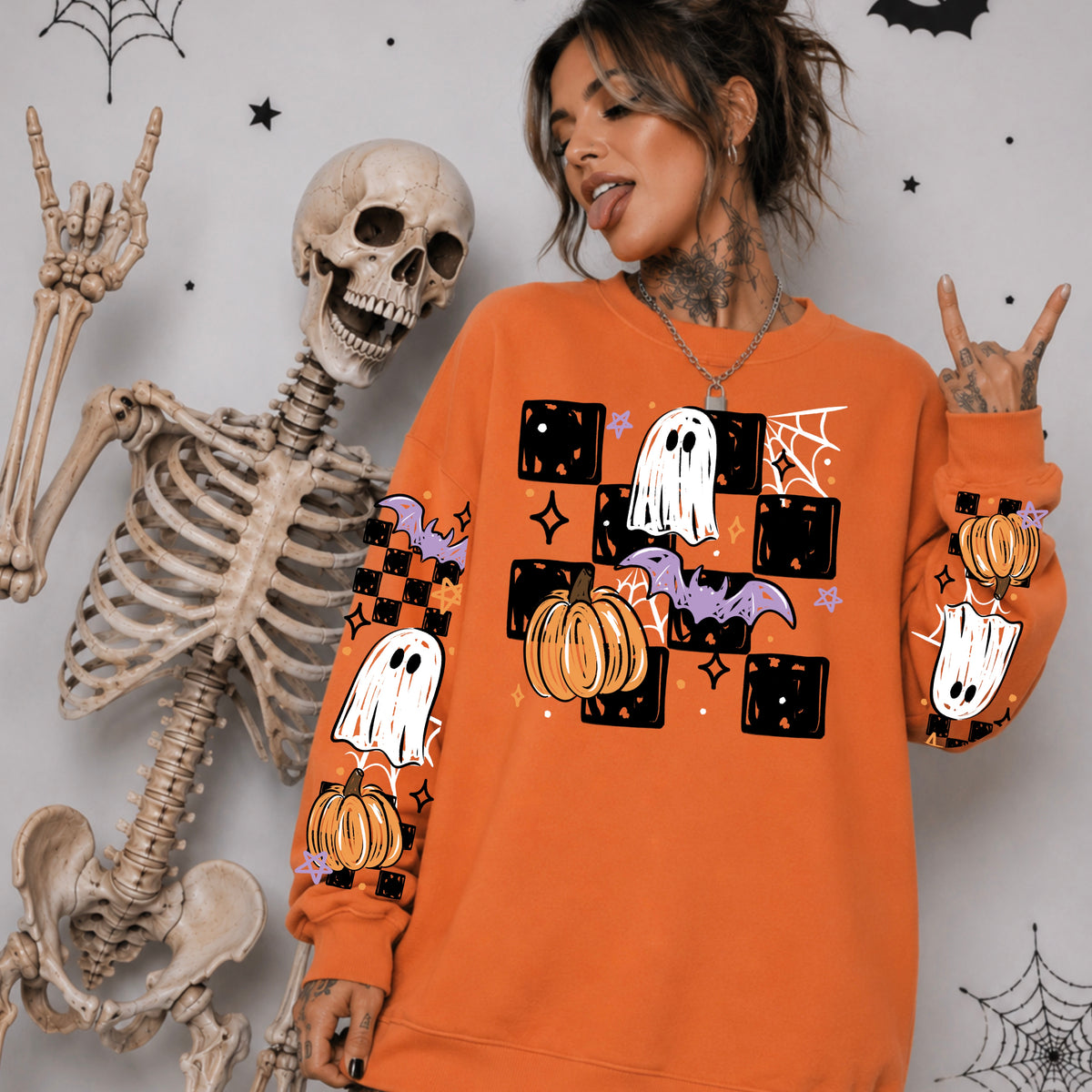Checkered Halloween sweatshirt with sleeve designs