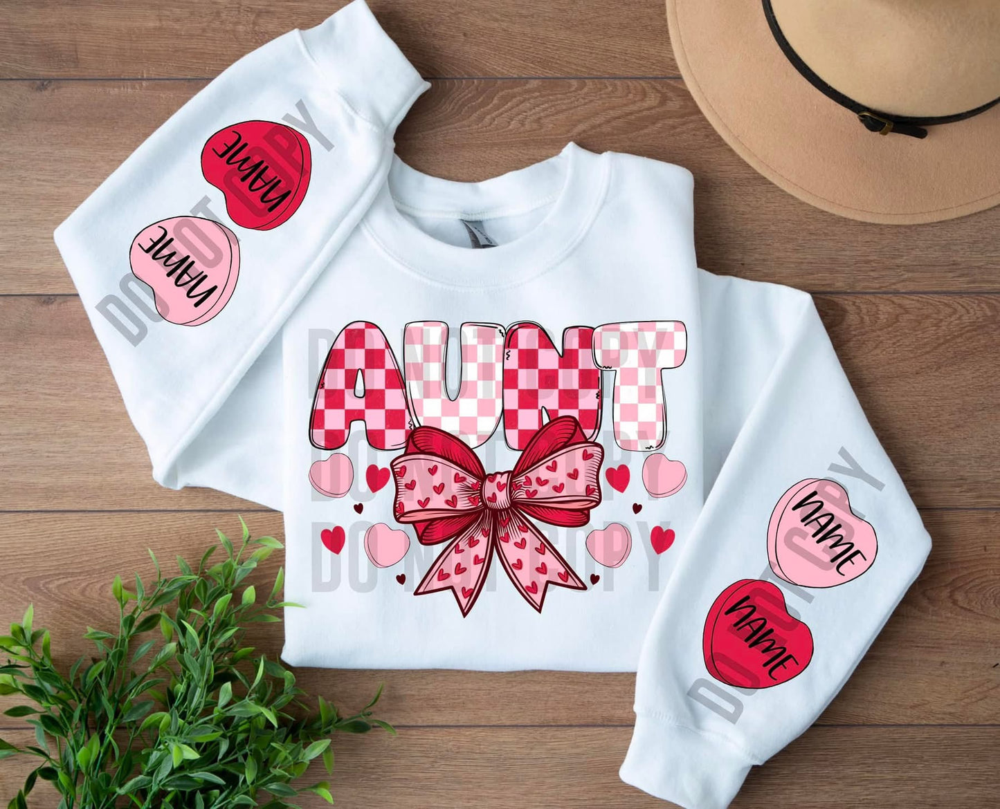 AUNT custom sweatshirt with names in RED & PINK