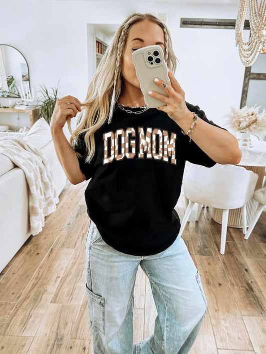 DOG MOM (white and tan checkered) tee