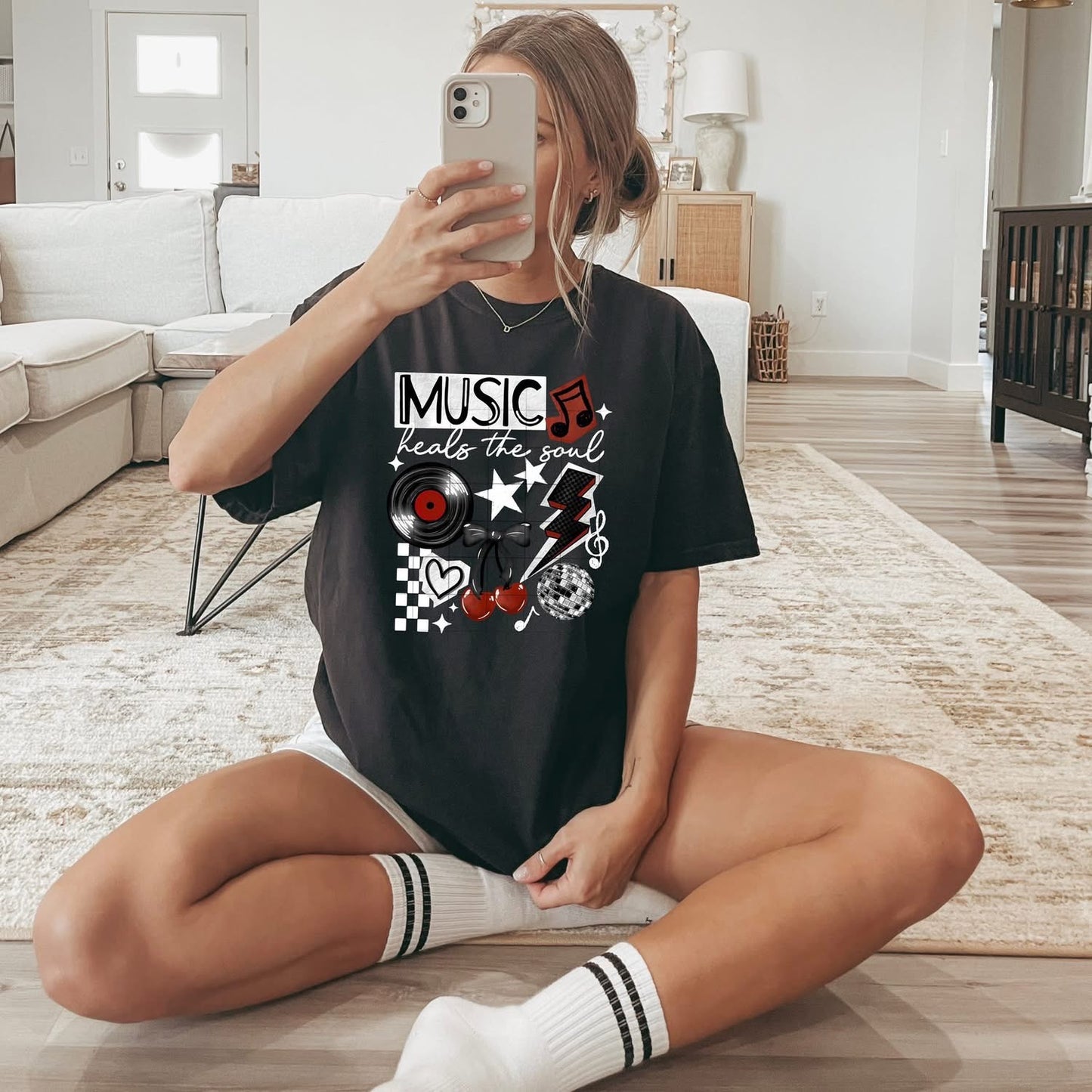Music Heals the Soul tee (white ink)