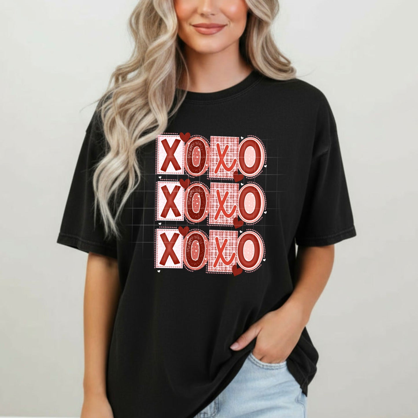 Stacked XOXO tee
