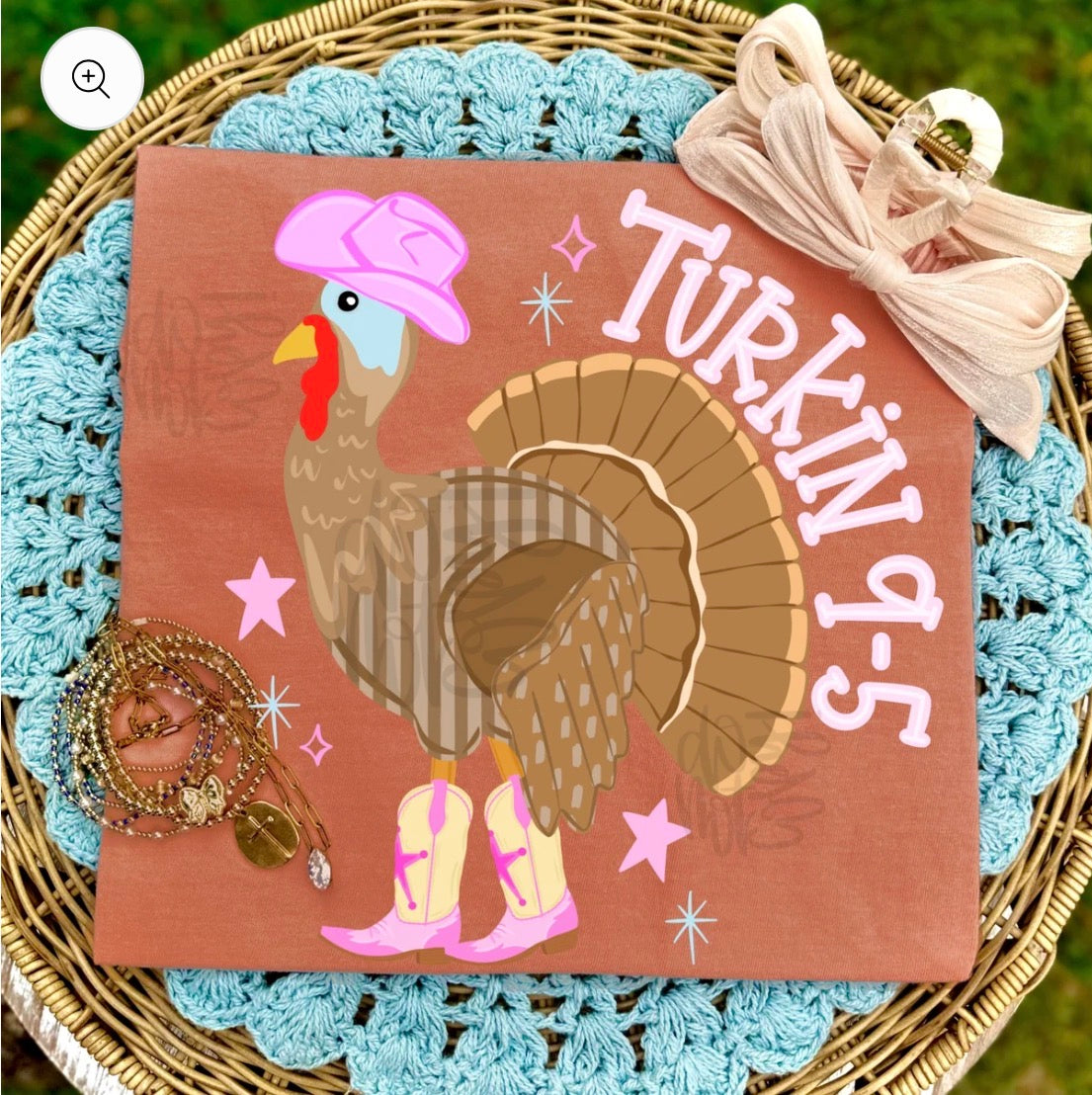 Turkin' 9-5 tee