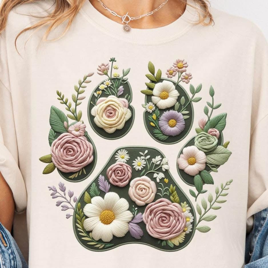 Embroidery Paw Print tee