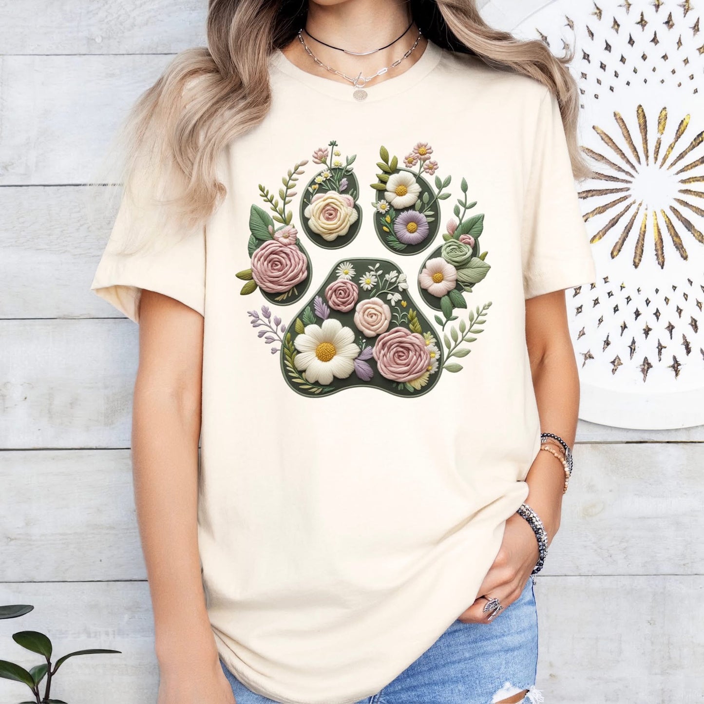Embroidery Paw Print tee