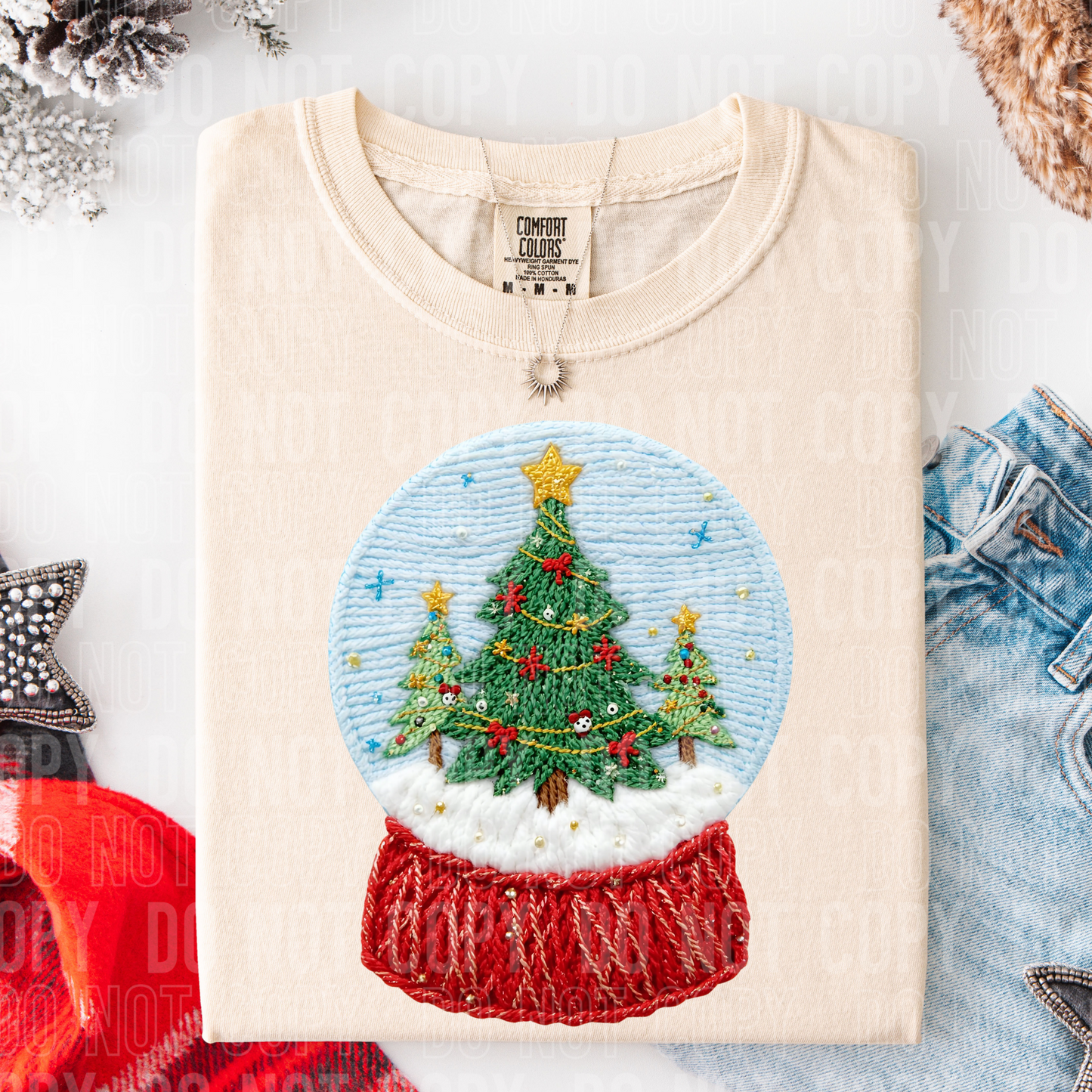 Tree Snowglobe faux yarn tee