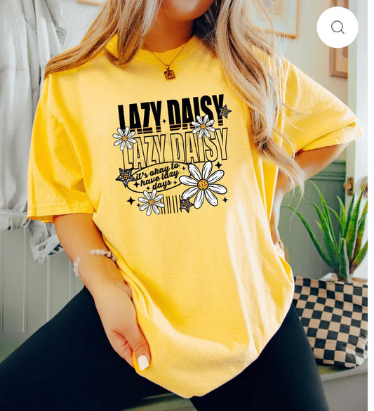 Lazy Daisy tee